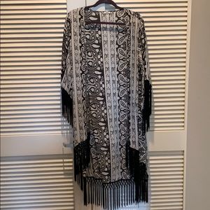 Black & White Patterned Fringe Kimono